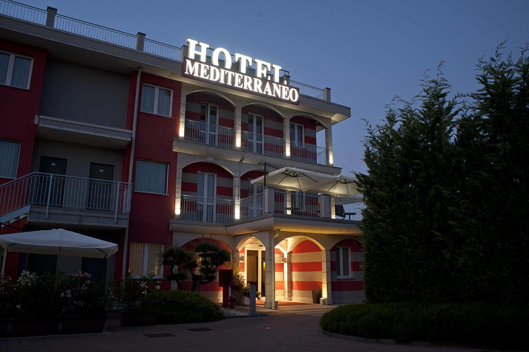 Mediterraneo 4* Villa Cortese