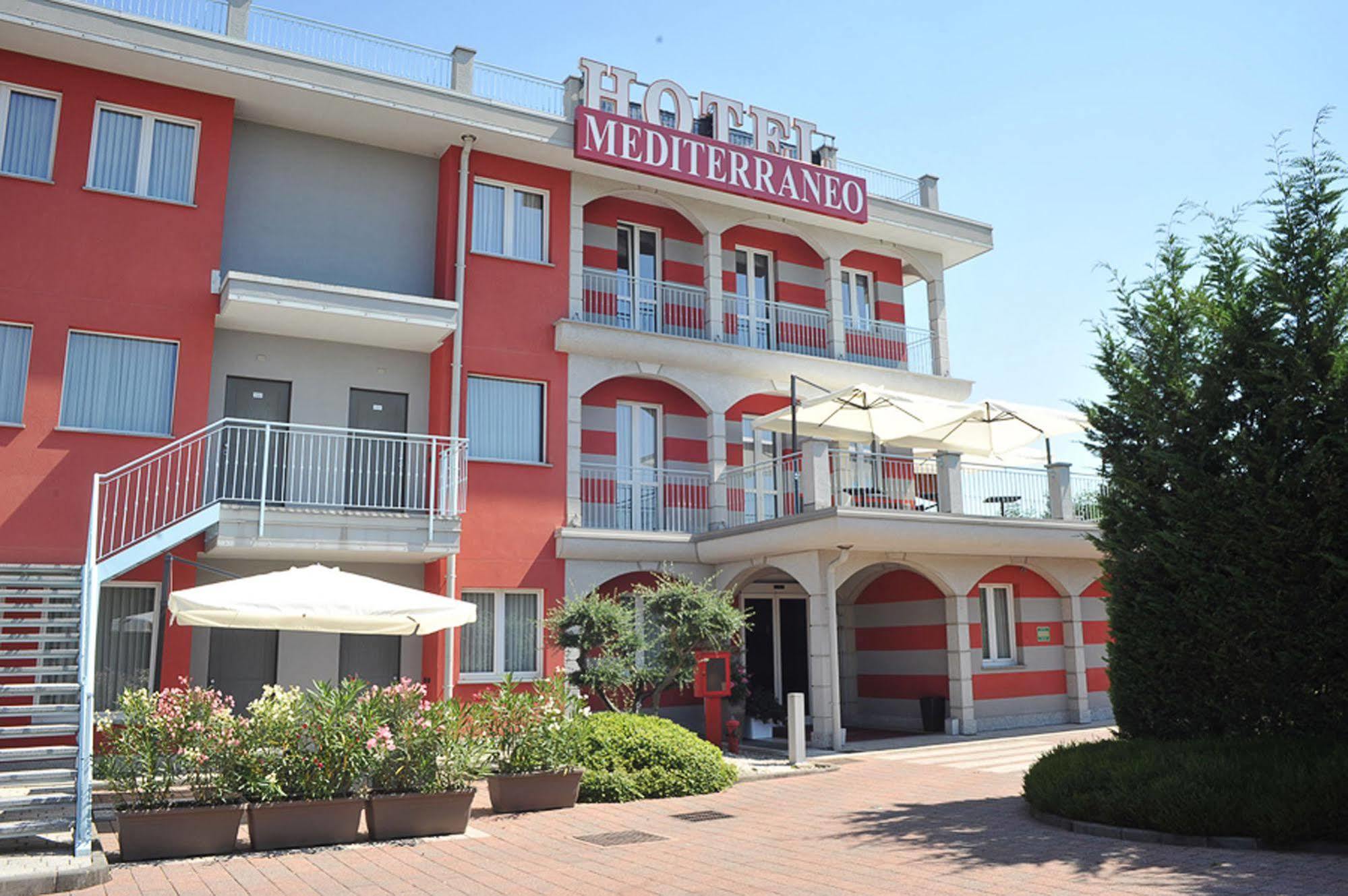 Mediterraneo 4* Villa Cortese